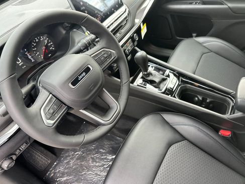 New 2026 Jeep Compass Latitude image 10