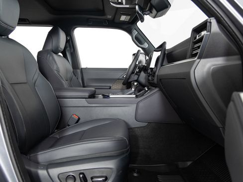 Used 2025 Lexus GX 550 image 28