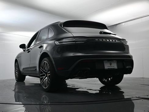 Certified 2026 Porsche Macan AWD/4WD image 39