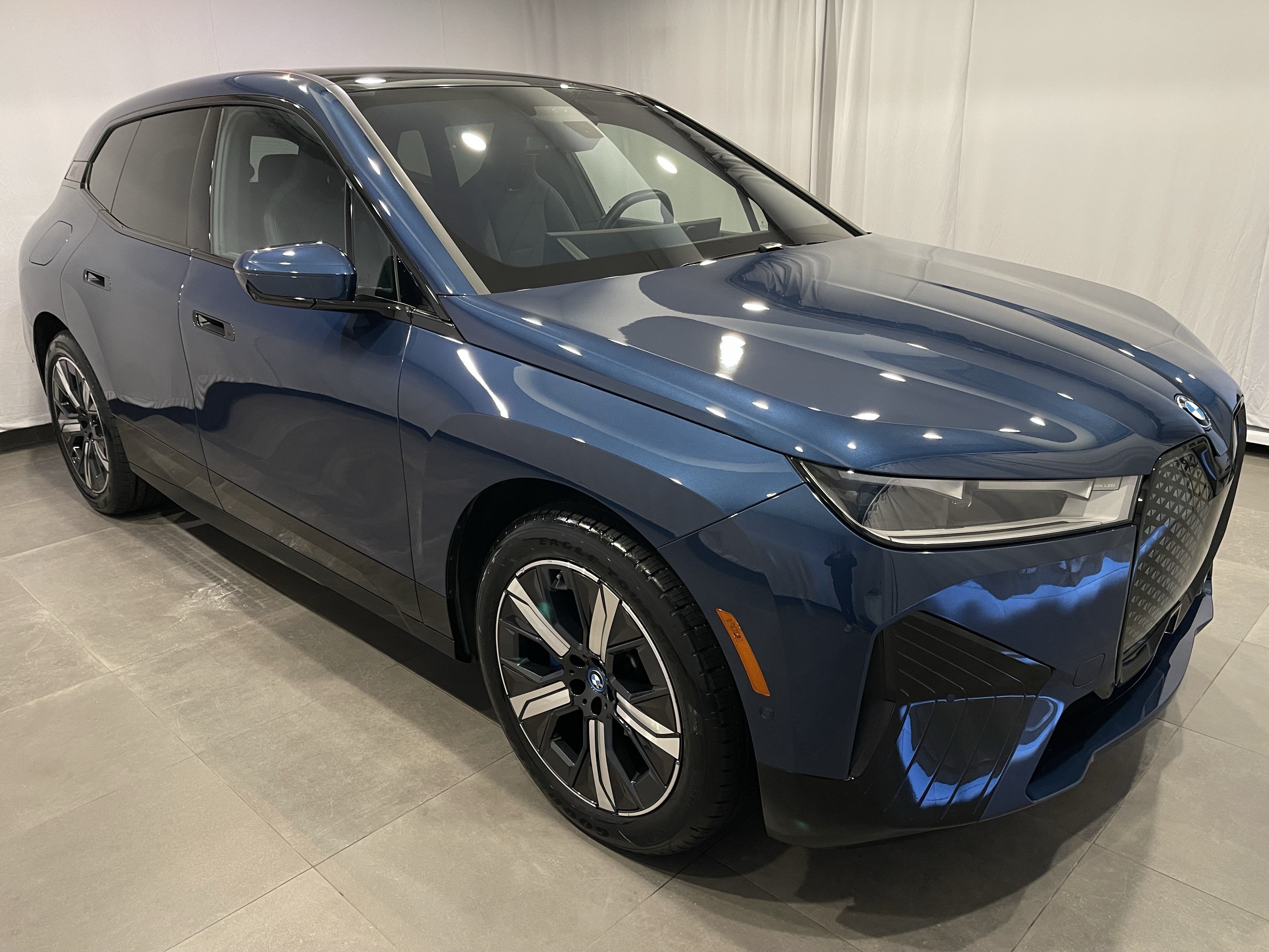 Certified 2024 BMW iX xDrive50 w/ Sport Package AWD/4WD image 3