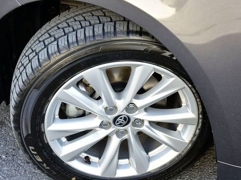 Used 2024 Toyota Corolla SE FWD image 27