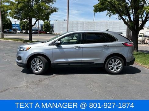 Used 2022 Ford Edge Titanium AWD/4WD image 3