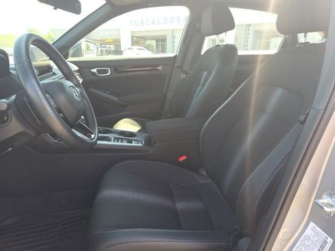 Used 2025 Honda Civic Sport image 9