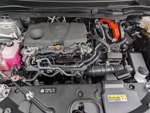 Used 2022 Toyota Sienna XLE AWD/4WD image 13