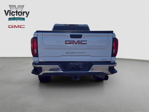 Used 2022 GMC Sierra 2500 SLT w/ SLT Premium Package image 9