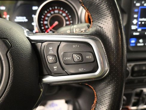 Used 2020 Jeep Gladiator Mojave AWD/4WD image 32