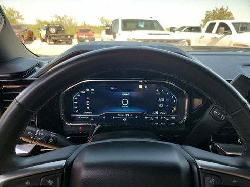 Used 2023 Chevrolet Silverado 1500 LT AWD/4WD image 22