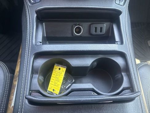 Used 2017 GMC Yukon Denali w/ Open Road Package AWD/4WD image 32