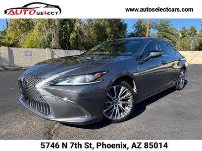 Used 2019 Lexus ES 300h w/ Luxury Package