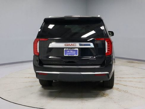 Used 2024 GMC Yukon SLT w/ SLT Luxury Package AWD/4WD image 11