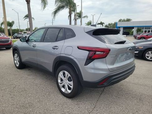 Used 2026 Chevrolet Trax LS FWD image 3