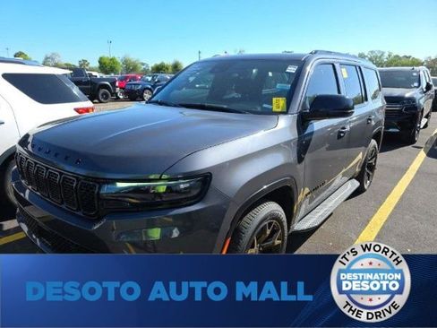 Used 2024 Jeep Wagoneer Series II image 1