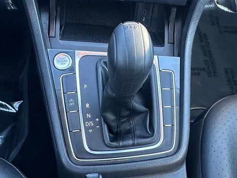 Used 2021 Volkswagen Golf 4-Door image 17