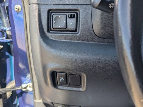 Used 2019 Nissan Versa Note SV FWD image 30