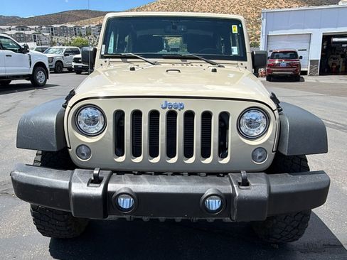 Used 2018 Jeep Wrangler Rubicon w/ Power Convenience Group AWD/4WD image 8