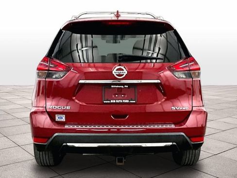 Used 2018 Nissan Rogue SV AWD/4WD image 4