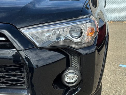 Used 2024 Toyota 4Runner TRD Off-Road Premium w/ Moonroof Package AWD/4WD image 14