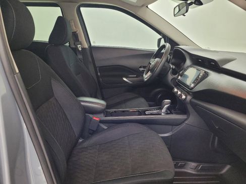 Used 2023 Nissan Kicks SV FWD image 21