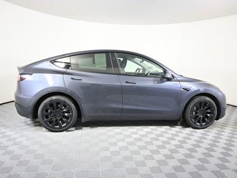 Used 2023 Tesla Model Y Long Range AWD/4WD image 7