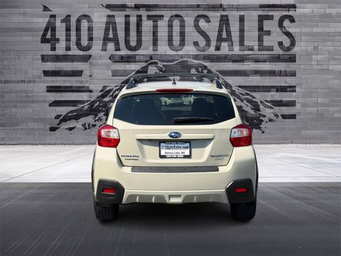 Used 2017 Subaru Crosstrek 2.0i Premium w/ Moonroof Package AWD/4WD image 4