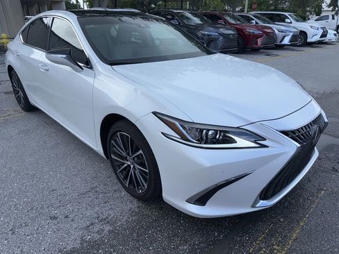 Used 2025 Lexus ES 350 w/ Premium Package FWD image 1