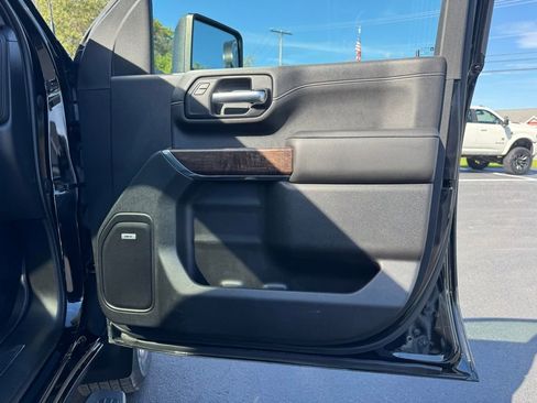 Used 2020 GMC Sierra 2500 Denali w/ Denali Ultimate Package image 19