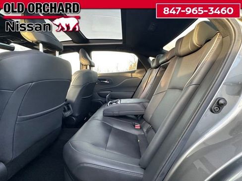 Used 2023 Toyota Crown Limited image 14