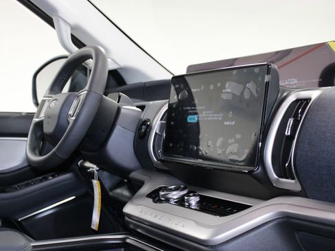 New 2026 Ford Expedition Active image 33