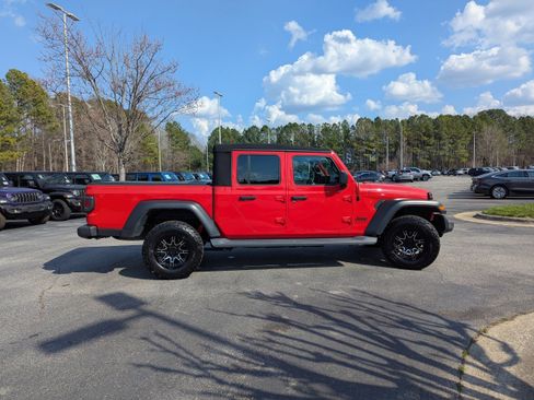 Used 2020 Jeep Gladiator Sport w/ Quick Order Package 24S image 4