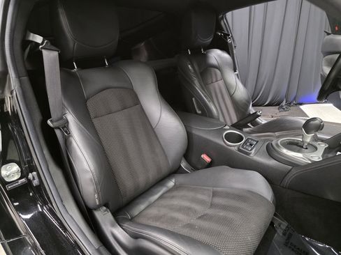 Used 2020 Nissan 370Z Touring Sport image 30
