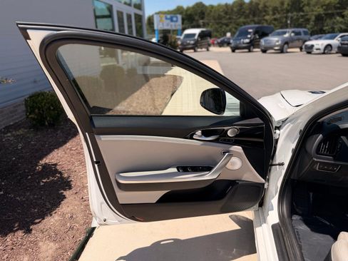 Used 2019 Kia Stinger Premium RWD image 18