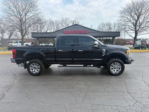 Used 2017 Ford F250 Lariat w/ Tow Technology Bundle AWD/4WD image 4