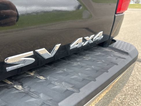 Used 2017 Nissan Titan SV AWD/4WD image 7