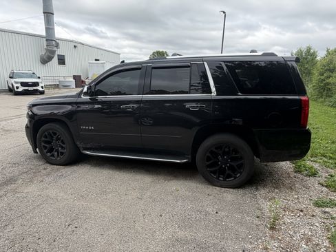 Used 2020 Chevrolet Tahoe Premier AWD/4WD image 11