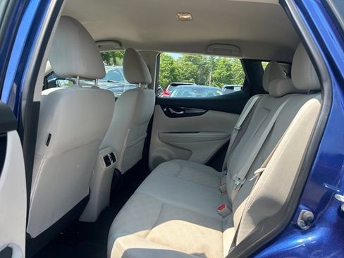Used 2018 Nissan Rogue Sport SV w/ SV All-Weather Package AWD/4WD image 23