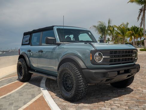 Used 2023 Ford Bronco 4-Door AWD/4WD image 18