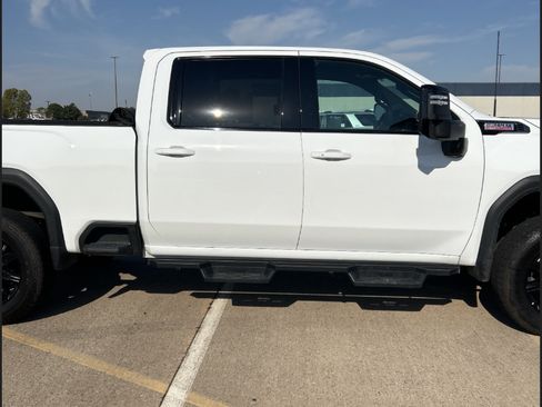 Used 2025 GMC Sierra 2500 AT4 AWD/4WD image 12