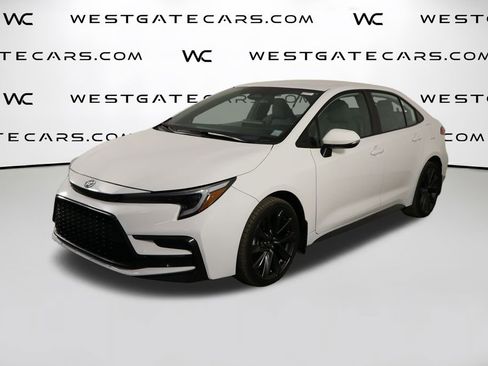 Used 2024 Toyota Corolla SE image 1