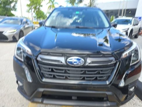 Used 2022 Subaru Forester Limited AWD/4WD image 2