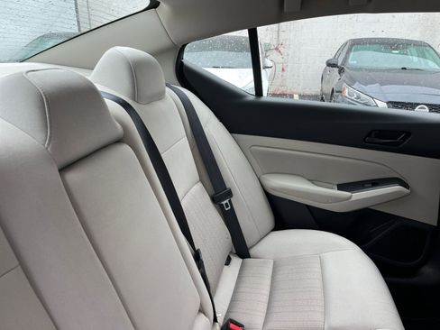 Used 2025 Nissan Altima 2.5 SV image 37