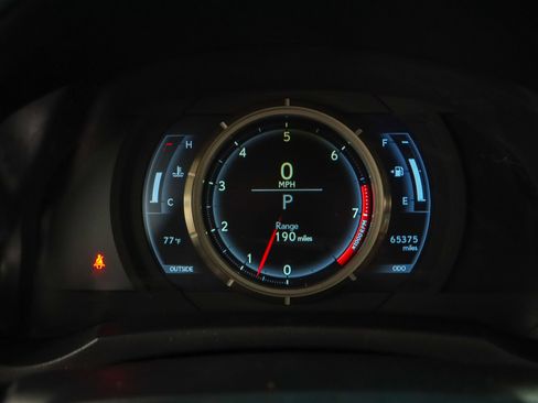 Used 2016 Lexus IS 300 AWD w/ F Sport Package image 15