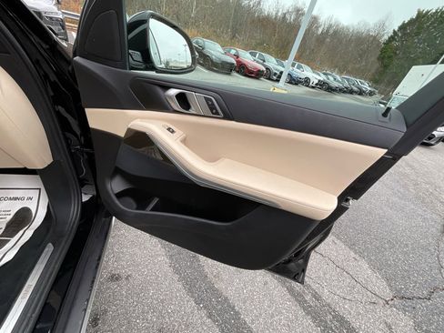 Used 2022 BMW X5 xDrive40i w/ Parking Assistance Package image 32