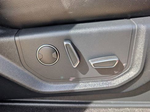 Used 2019 Ford F250 Lariat w/ Lariat Value Package image 28