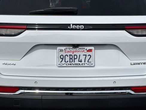 Used 2022 Jeep Grand Cherokee Limited AWD/4WD image 46