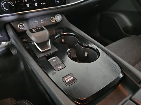 Certified 2022 Nissan Rogue S FWD image 22
