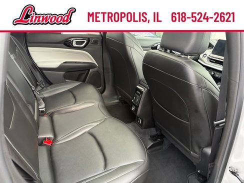 Used 2025 Jeep Compass Limited w/ Sun & Sound Group AWD/4WD image 10