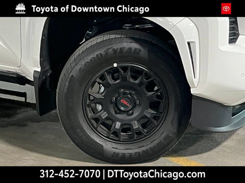Used 2025 Toyota Tacoma SR5 AWD/4WD image 2