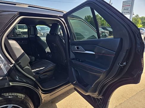 Used 2025 Ford Explorer ST-Line AWD/4WD image 76
