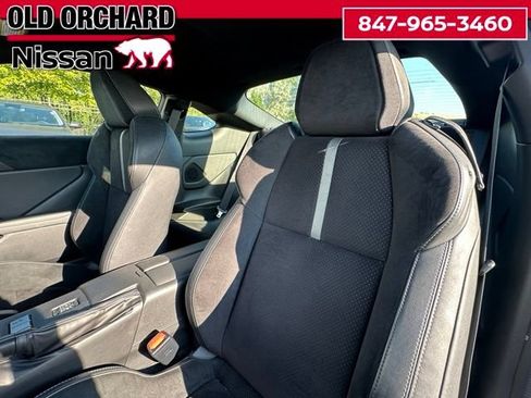 Used 2023 Toyota GR86 Premium w/ ALL Weather Mat Package (TMS) RWD image 12