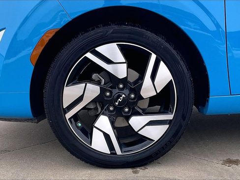 Certified 2024 Kia Soul GT-Line image 9